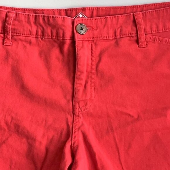 ST. JOHN’S BAY RED SHORTS EUC - Picture 3 of 8